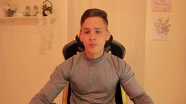 sexy_andres01 网络视讯表演