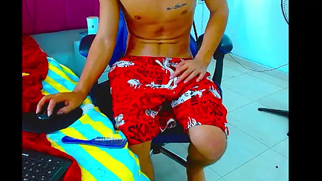 pipe_hot04 Webcam show