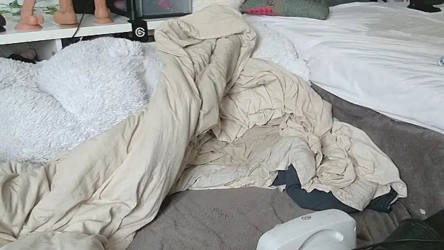 دردشة CeriseLapine الجنسية المباشرة