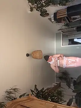 Sissy_LiaXXX: διαδικτυακό σόου στην κάμερα