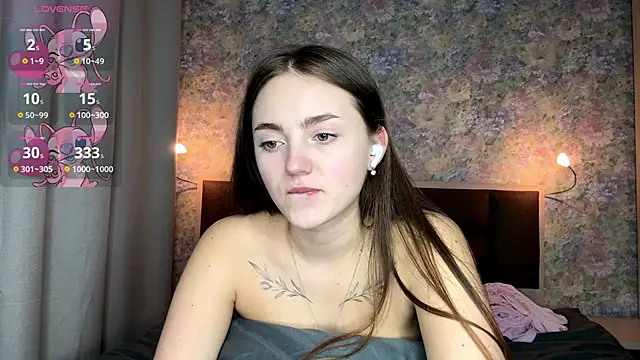 LoraDavi élő XXX-chatje