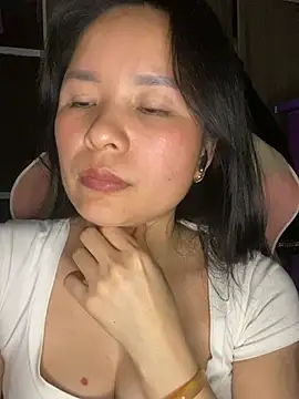 Ivy_Trix2's Live XXX Chat