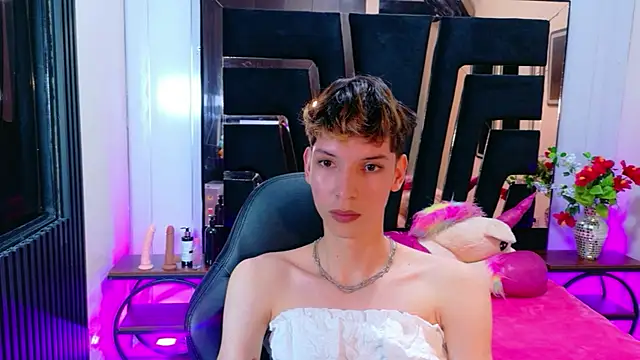 Stefany_PiInk's Live XXX Chat