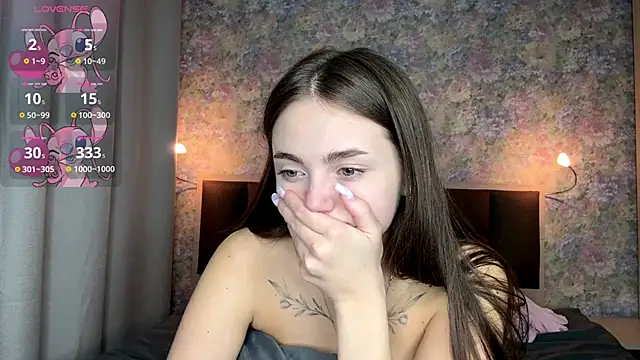 LoraDavi: онлайн-секс-чат