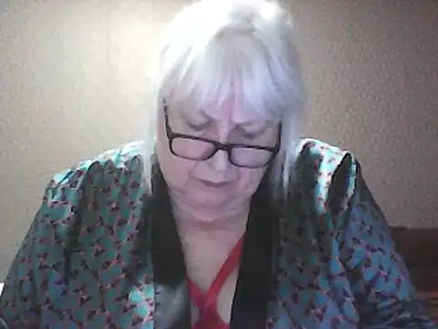 Alexia64231 Show in webcam