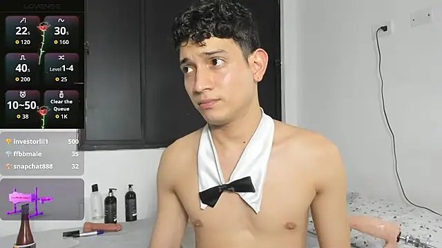 Benjamin_Buster 即時 XXX 聊天