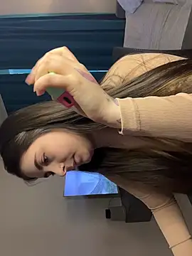 Show modela Lovely_Waifu na web-kameri