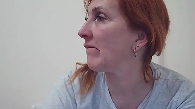 دردشة MssAngela الجنسية المباشرة