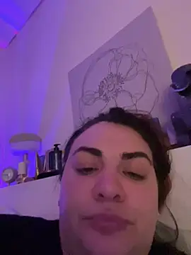 دردشة HeyBABYGIRL الجنسية المباشرة