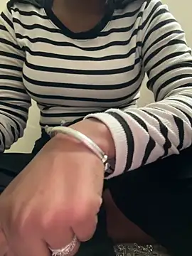 meenu_cuties Webcamshow