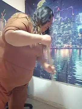 Pokazy przed kamerką – Curvy_Dyva