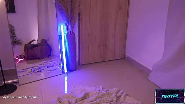 LucyAllenX's Live XXX Chat