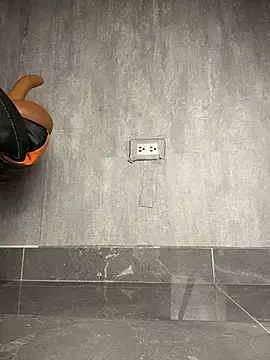 Chat +18 de Valentinne_z ao vivo