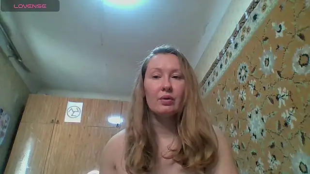 AnnaXLovers Chat XXX in diretta