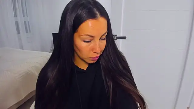 AvisFlowers' Live XXX Chat