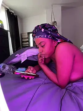 TheRealOshunQueen webkamerás műsora