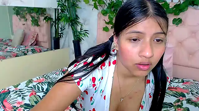 zara_cute Chat XXX live