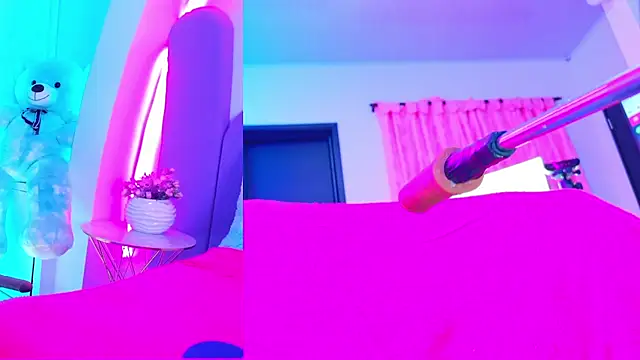 NathaxaLeans' Live XXX Chat