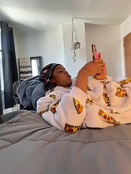 TheRealOshunQueen Adlı Modelin Web Kamerası Şovu