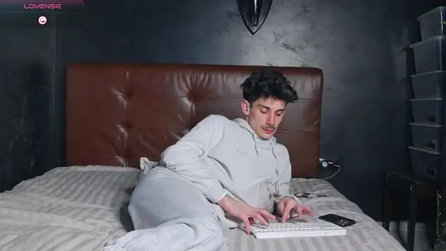 DanielCrush1 Webcam show