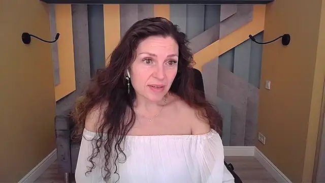 EllaLongのライブXXXチャット