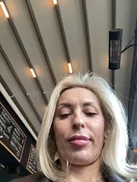 VikaBunny1 Adlı Modelin Web Kamerası Şovu