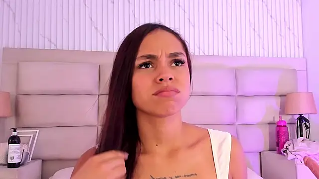 CarolineFyre 现场XXX聊天