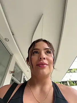 SofiaGomez444 Adlı Modelin Canlı XXX Sohbeti