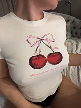 PinaColaBoom 现场XXX聊天