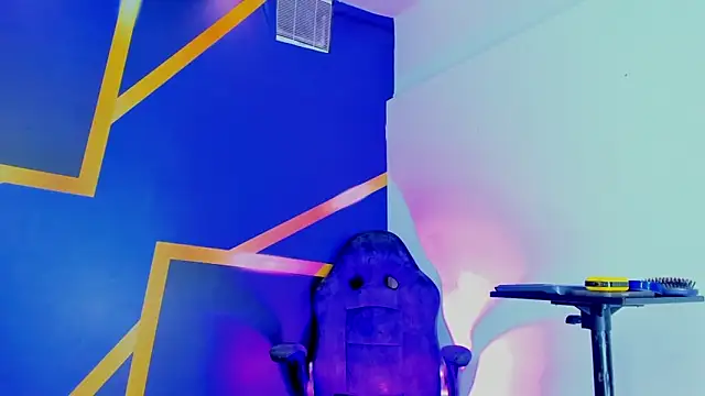 Melanny_Bratsn Webbikameraesitys