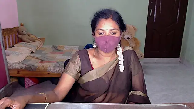 แชท XXX สดของ HotGulabi