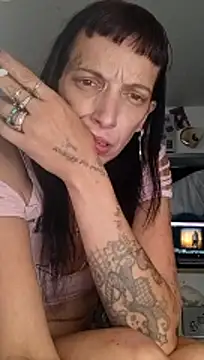 whitetrashdirtyslut's Webcam Show