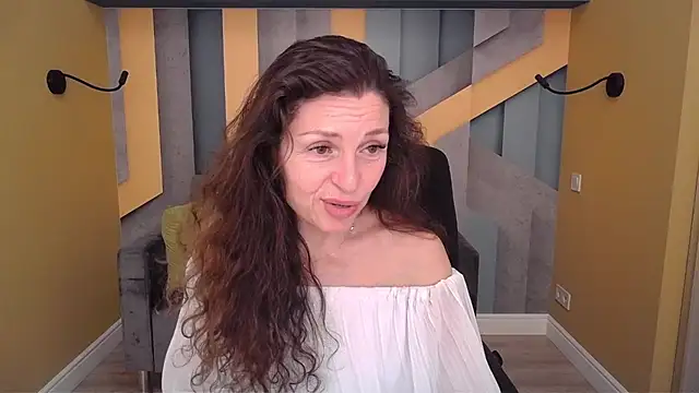 EllaLong's Live XXX Chat