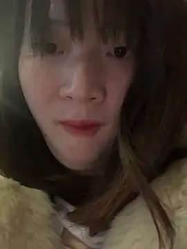 Show modela littleqiu na web-kameri