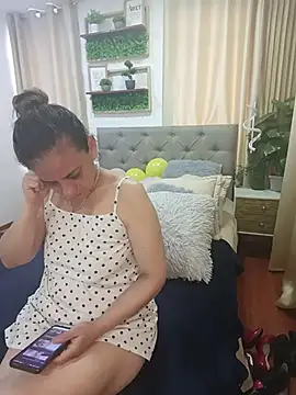 sasi_luna élő XXX-chatje