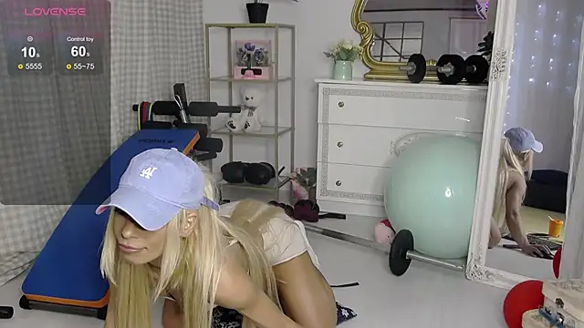 SarahRaynex élő XXX-chatje