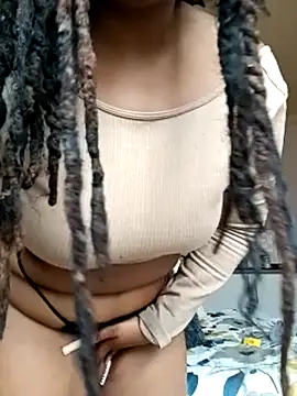 Pokazy przed kamerką – ThaBundaa