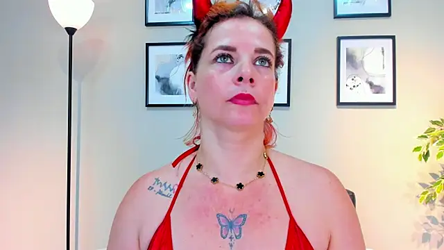 HannaBrave: онлайн-секс-чат