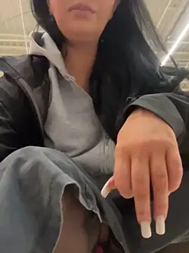 Tisha_Busty Adlı Modelin Canlı XXX Sohbeti