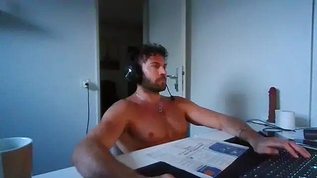 alpha-hunk Webcam-Show