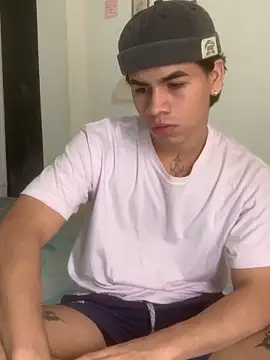 Show modela Mao_mdn na web-kameri