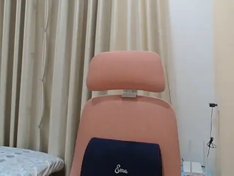 Lil-Cherries Adlı Modelin Canlı XXX Sohbeti