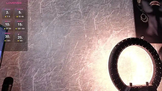 ivory__moon Chat XXX in diretta