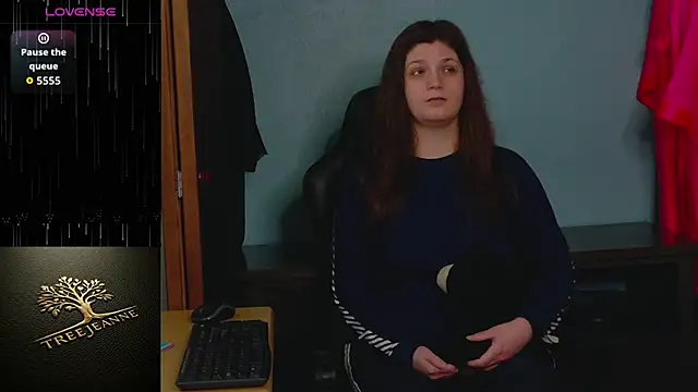 TreeJeanne élő XXX-chatje