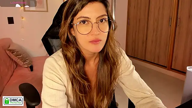 Chat +18 de Lilabril ao vivo