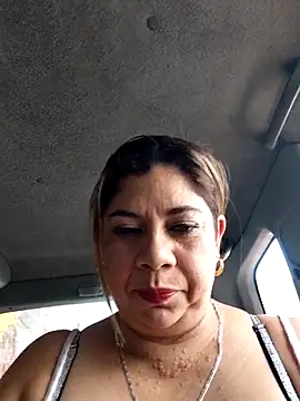 Laura-Hernandez élő XXX-chatje