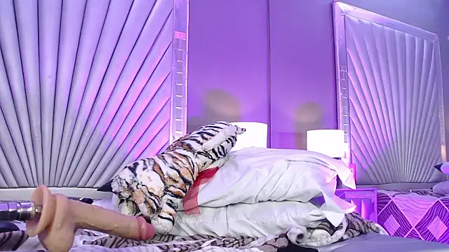 HatsaJones élő XXX-chatje