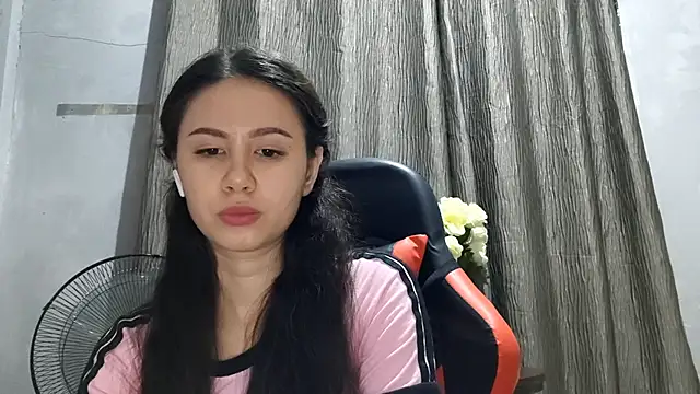 Chat +18 de SeleneChiang ao vivo