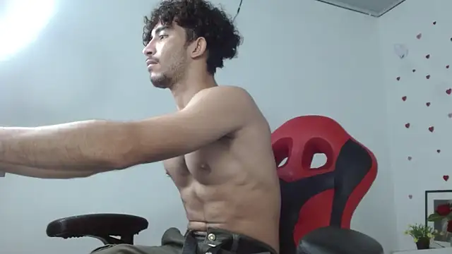 Caius_fox's Live XXX Chat