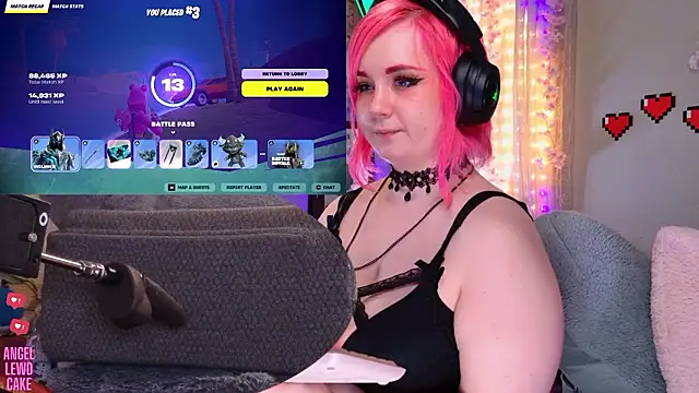 Czat XXX na żywo – Angel-Lewd-Cake